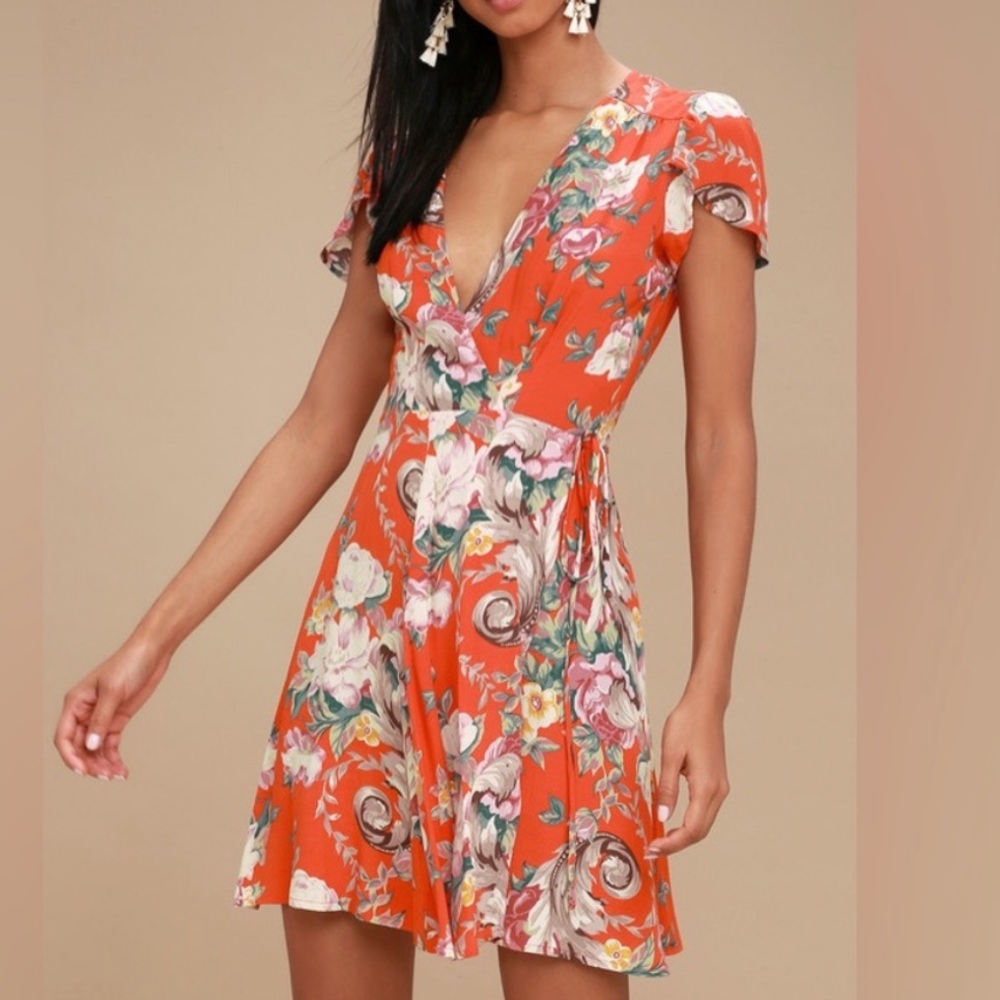 Rolla’s cap sleeve floral wrap dress